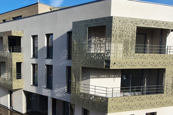 SAS PORTE- Lyon spécialiste des Panneaux perforés - réalisation résidence du clos d'Ambly - SOCAM
