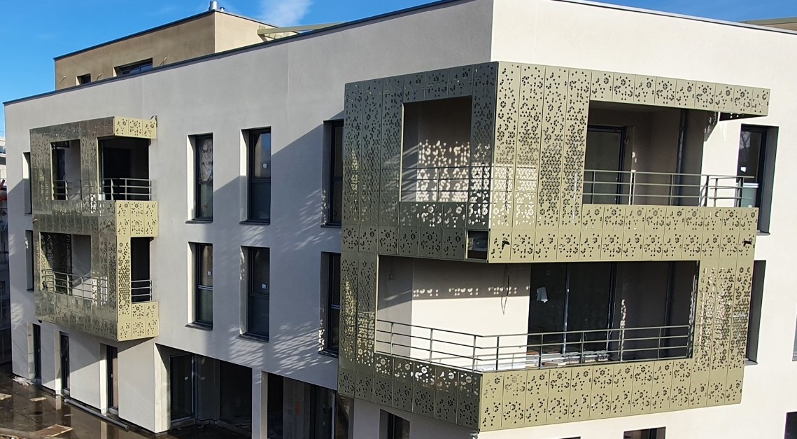 SAS PORTE- Lyon spécialiste des Panneaux perforés - réalisation résidence du clos d'Ambly - SOCAM